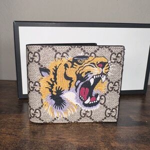 Authentic Gucci Supreme GG Tiger Men’s Bifold Wallet